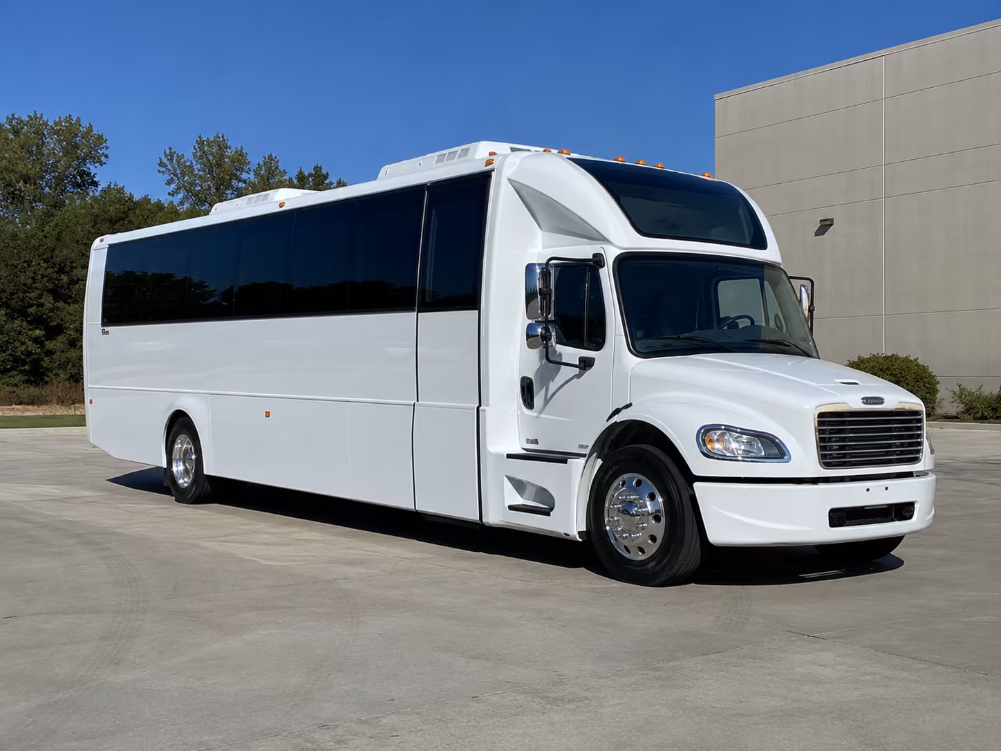 Glendale Prom & Homecoming Transportation party bus exterior