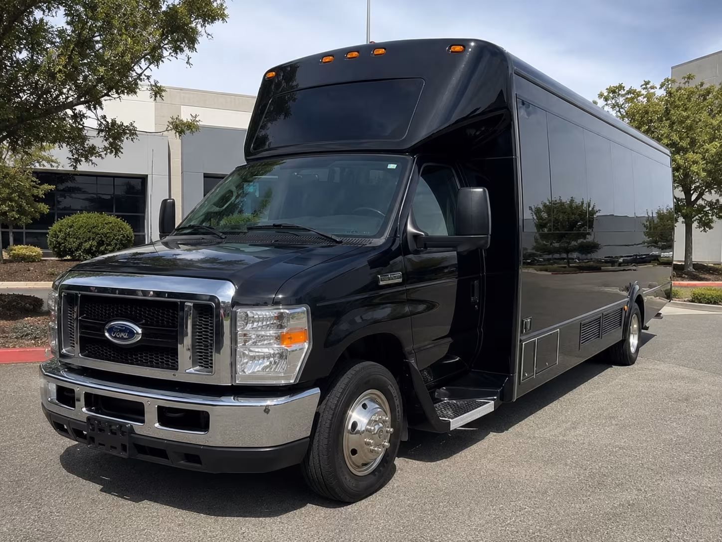 Glendale Sporting Event Transportation party bus exterior