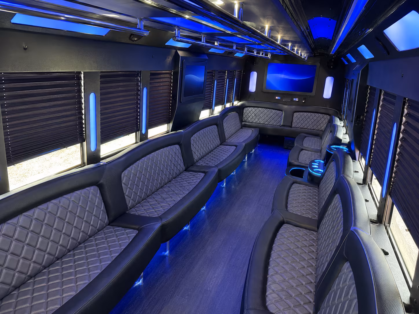 Glendale Winery Tour & Pub Crawl Transportation party bus exterior