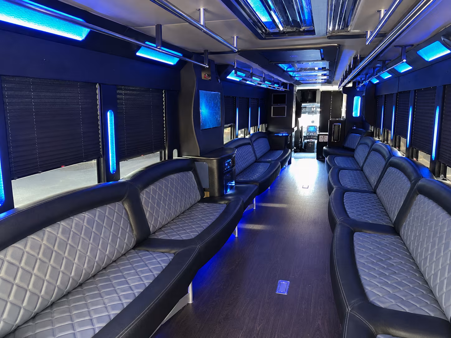 Glendale Winery Tour & Pub Crawl Transportation party bus exterior